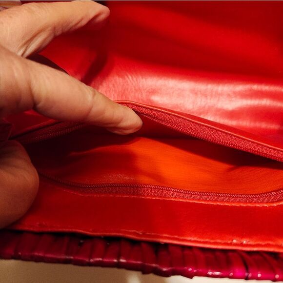 Vintage Mint 60's Vanessa Raspberry Hard Framed Wicker Clutch/Chain Strap Bag - Picture 12 of 12